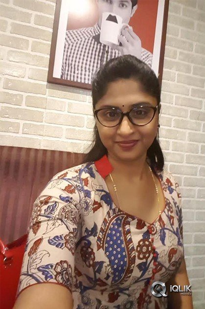 Praveena-Kadiyala-Gets-Adarsha-Mahila-Puraskaaram